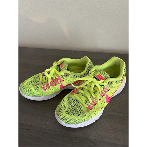 Nike LunarTempo Volt Running Shoe - Picture 1 of 9